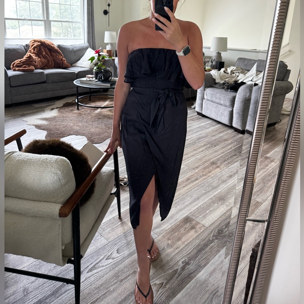 NWT STRAPLESS BLACK DRESS
